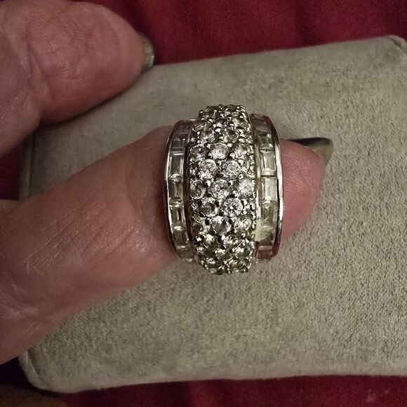 A HIGH END COSTUME PIECE WITH ROWS OF CZS BORDERED BY BAGUETTES - Picture 2 of 7